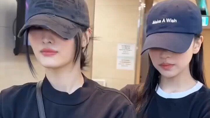 Hirai Momo slippers straight shot