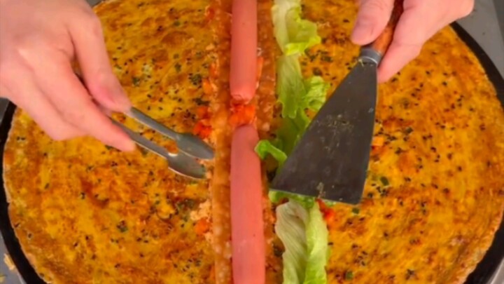 我就说了一句“不要煎饼，不要果子”，老板差点抽我！