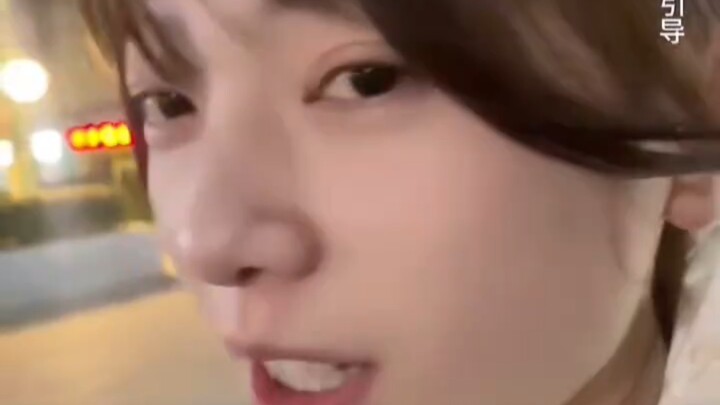 Hậu quả khi chàng trai chủ động: Phòng Hôn phối nói: “Đây chẳng phải là clip quảng bá em tự quay cho