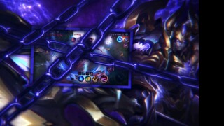 The health bar is green, which means I am on the green team.