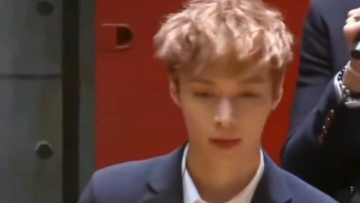 Potongan Zhang Yixing “Lucky”