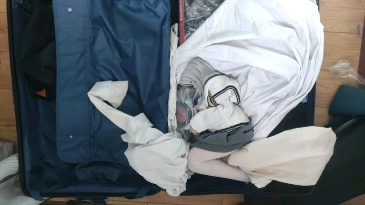 The Awkwardness of Taking Your Kid Through Security When You’re Back Home for the Holidays