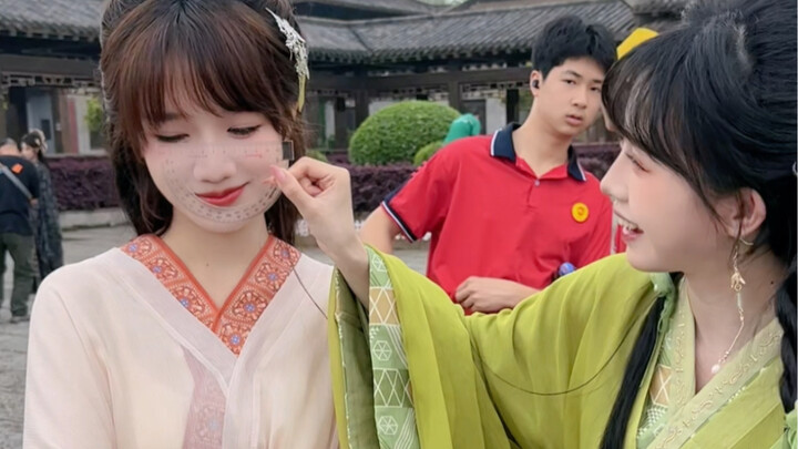 เห็นได้ชัดว่ามู่กู่มีความสุขมาก!