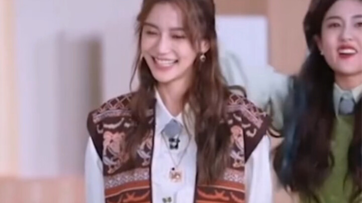 When it comes to brains, it still depends on "Angelababy".