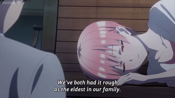 Ichika Aggressive kiss.