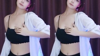 [Little Satisfying] Chân dài, giày cao gót và điệu nhảy sáo không thể làm bạn ấn tượng sao?