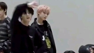 【金善禹】穿成b男跳舞完全是舞担（在我心里）1