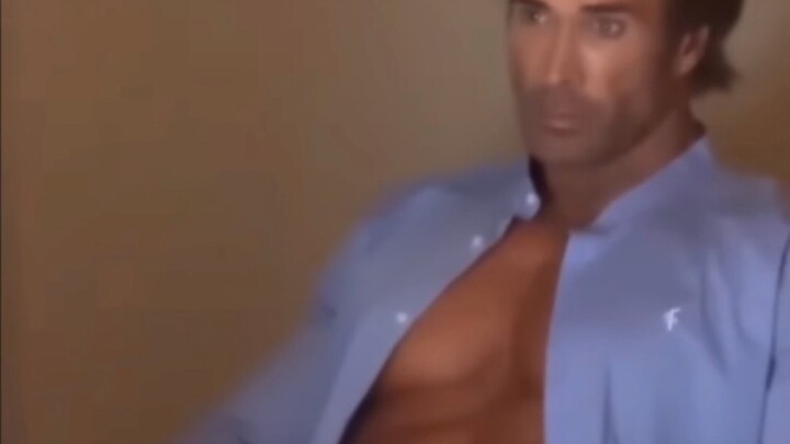 المعلمة: هل هناك من كان من المفترض أن يحضر ولم يحضر بعد، بيليك