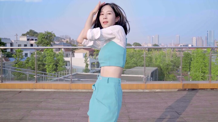 Your sweet girl has arrived, please sign for it | "DUMB DUMB"