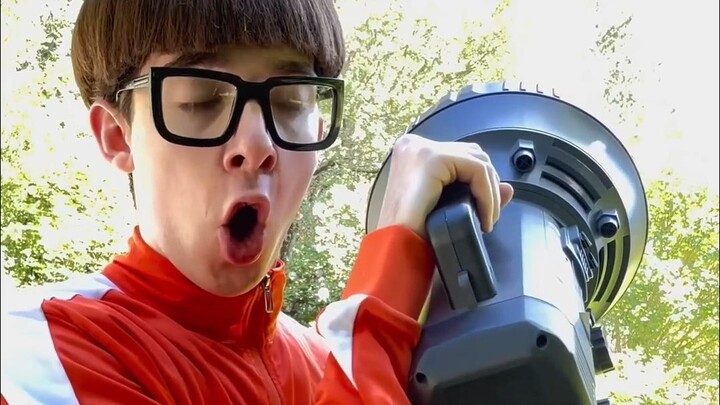 Seberapa terang senter terbesar di dunia?