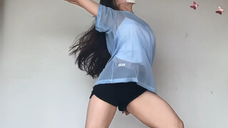 รีมิกซ์นี้สุดยอดมาก!! ไม่ได้เล่นไอรอนมาสักพักแล้ว มือเริ่มมีภาพหลุดออกมาแล้ว 555 #2ne1 #blackpink #g