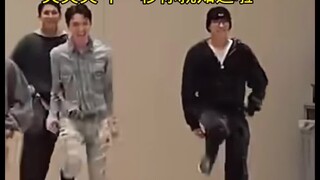 انتقل الابتسام فجأة إليّ