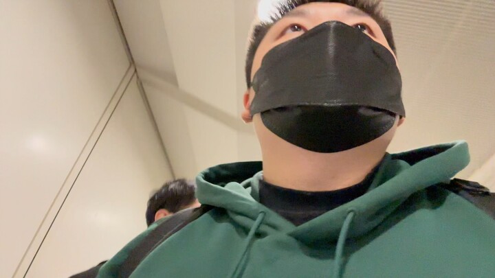 مجموعة DF، عدد المعجبين كبير بعض الشيء