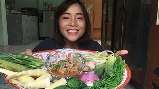 กินข้าวกับป่นกบลวกผักจ้า|แซ่บตายคืน ม๊ะมาหน่วนมันโลดจ้า