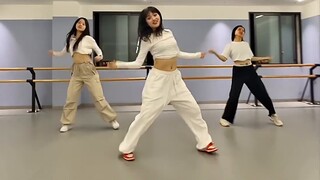 I couldn't stop smiling, I was so happy dancing new dance-xg