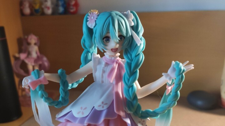 [GK] Hatsune Miku In Pink Dress | My First Garage Kit