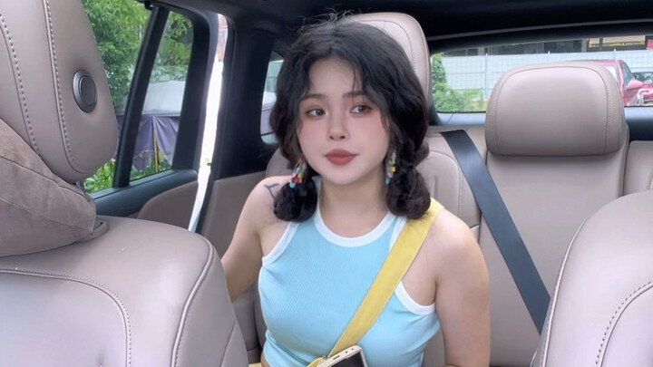 Saat aku berhasil menumpang mobil gratis yang benar-benar mujur