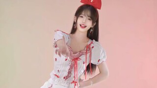 Cô gái dễ thương xuất hiện