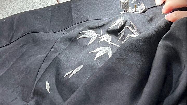 Every time the hanfu shop releases new clothes, they just don’t sell—but the bed sheets and duvet co