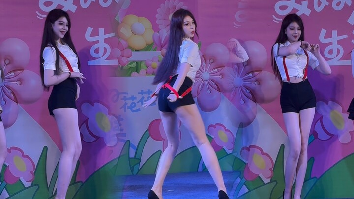 期待路演～红背带最好看啦