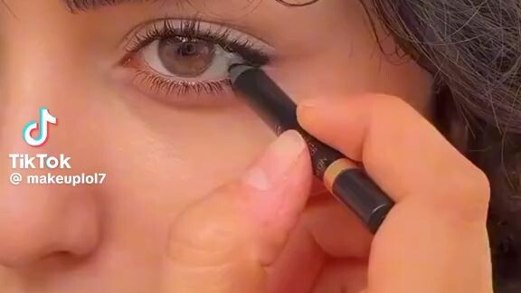 makeup tutorial