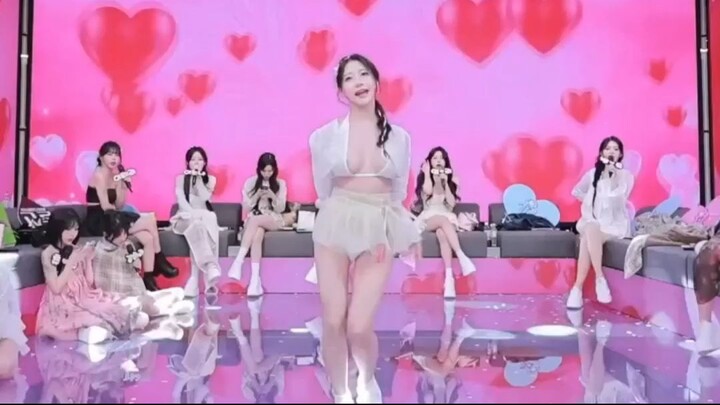 🌹 Elegance Never Goes Out of Style #kpop #fancam #dance