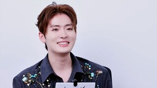 กังวลเรื่องความยากง่ายของการออกแบบท่าเต้นให้ศิลปินดังๆ โอเคไหมคะ ริคิมารุ: ก่อนเดบิวต์ ฉันค่อนข้างจะ