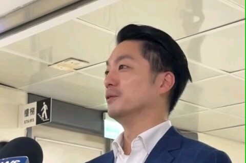 Mayor Jiang Reviews Qiaoxin’s Spring Couplets