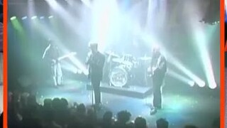 Bring On The Dancing Horses - Echo and the Bunnymen
