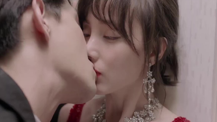 [Hot Kisses after Drunk] "Love in Time"