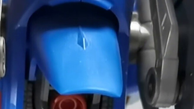[Playing with models, talking about machine design] The Destiny Gundam is recognized as the most pow