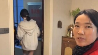 "ما زلت ترغب في التظاهر بالذكاء الصغير أمامي"