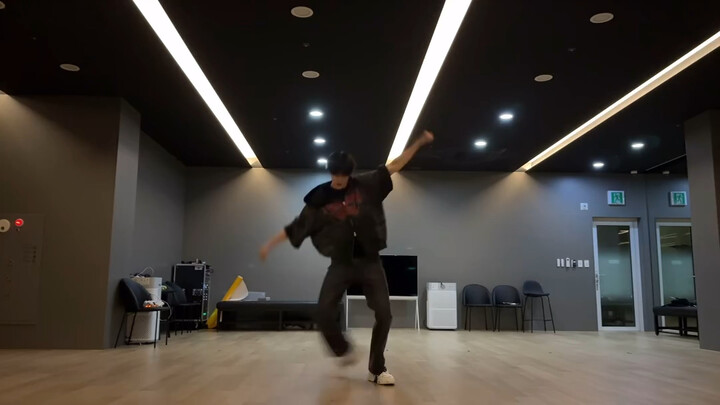 [Kim Gyu-Bin Cover] ATEEZ – HALAZIA