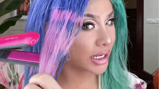 Review of color-changing hair dye—turns color when exposed to heat, completely ruining the hair