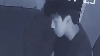 من الموجود بالضبط في الكاميرا؟ لقطة تم التقاطها سرًا