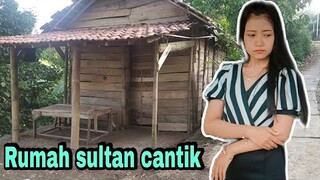 CEWEK CANTIK PENUNGGU RUMAH REOT