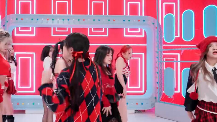Strategy's latest Christmas music stage? Who dares to promote Twice's music?
