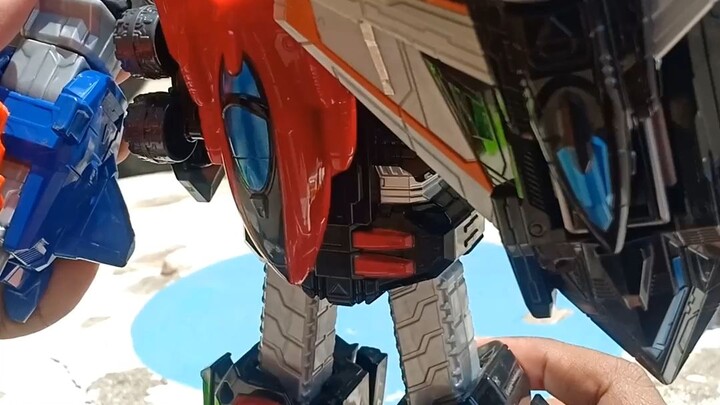 Robot Hiệp sĩ Búa DX Lupinkaiser hammer knight