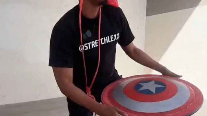 海玛国际传媒|海外博主在现实中还原美队盾牌反弹！