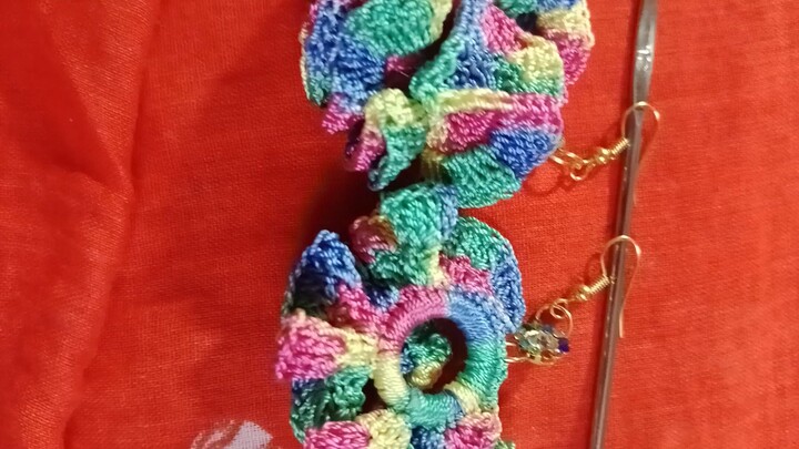 手工钩针花朵耳环 🌸 | Handmade Crochet Floral Earrings | White & Multicolor
