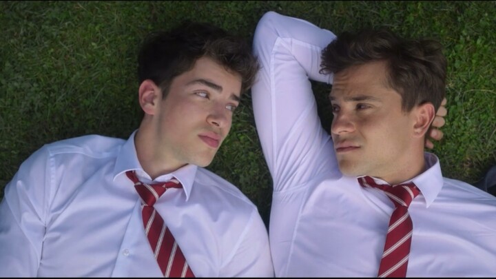 [Movie&TV] [Elite S5] Two Boys Lying on the Grass Talking