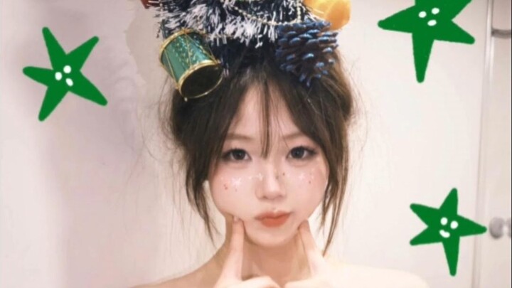 Khi tôi đang chụp ảnh Giáng sinh trên tàu cao tốc thì tình cờ gặp một anh chàng điển trai học diễn x