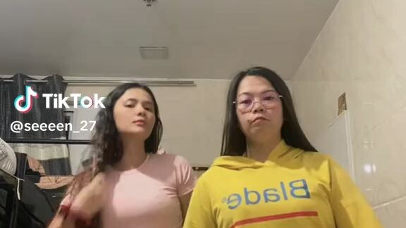 🥴