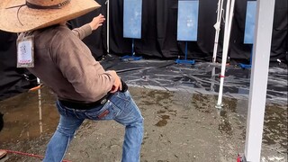 0.2秒就完成射击，最快的射击姿势，但动作很搞笑