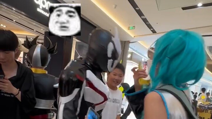 Akhir dari pameran komik adalah foto bersama