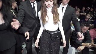 [Lisa] Gets Popular! Even French Actress Deneuve Asks About Her!