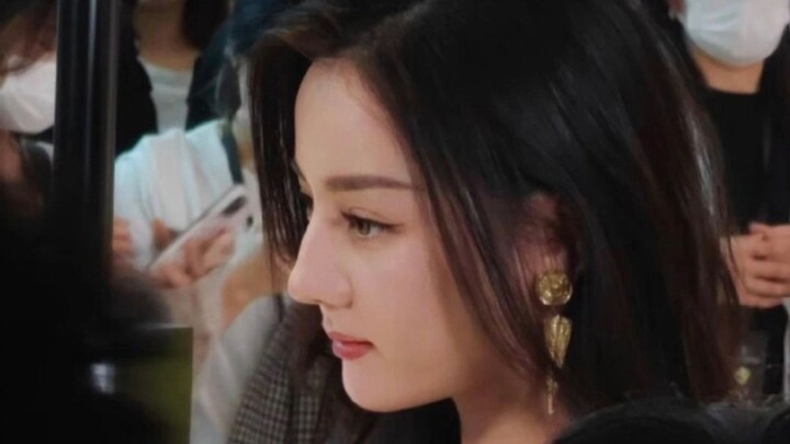 Yeah, yeah, yeah! She bought out all the original artwork across the entire internet.