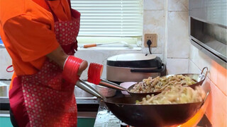 今天做50份盒饭，2024新的开始越努力就会越幸运。