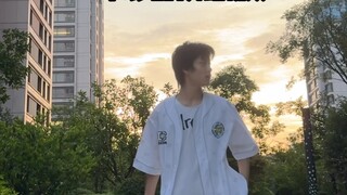 เต้นรำสิบนาที รอคนเดินผ่านครึ่งชั่วโมง