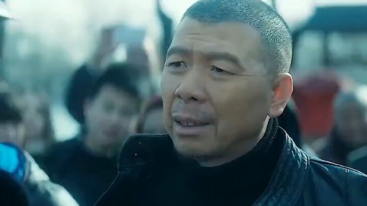 A honest person gets slapped by urban management officers; even Beijing’s notorious fixer can’t help